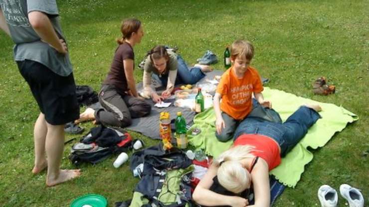 Picnic at Prague’s Letná, 1st May 2009